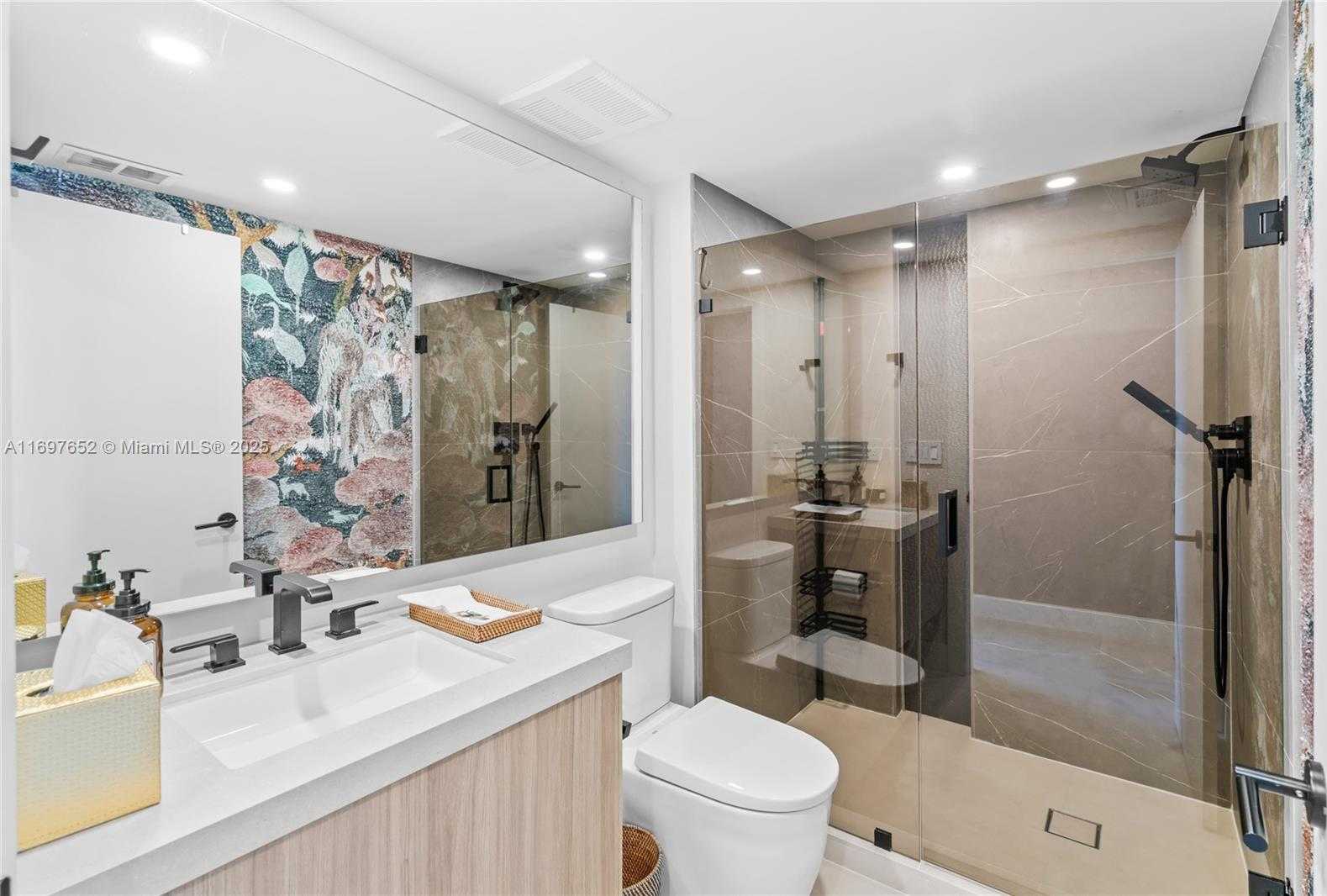 Small Image of 17875 COLLINS AVE #1801, Sunny Isles Beach Number 48