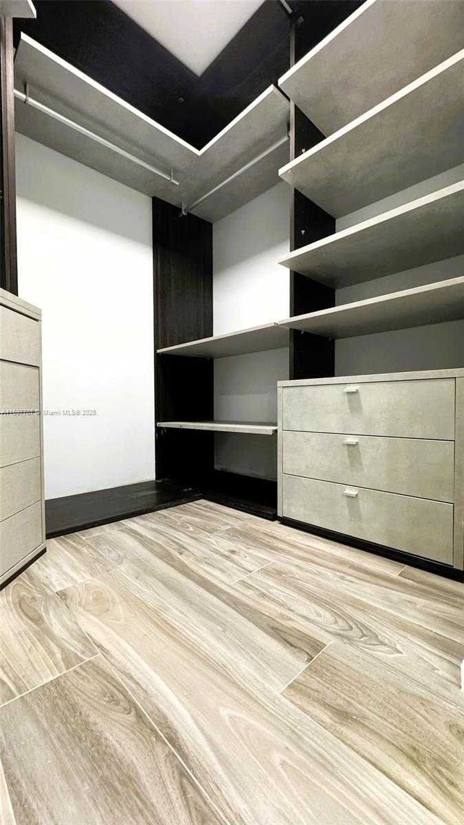 Small Image of 801 SOUTH MIAMI AVE #3205/04, Miami Number 21