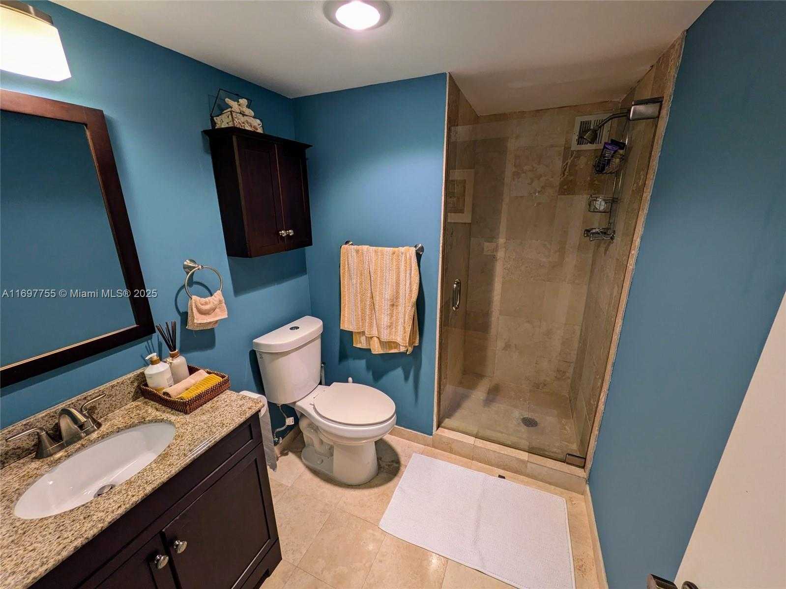 Small Image of 437 GOLDEN ISLES DR #15F, Hallandale Beach Number 11