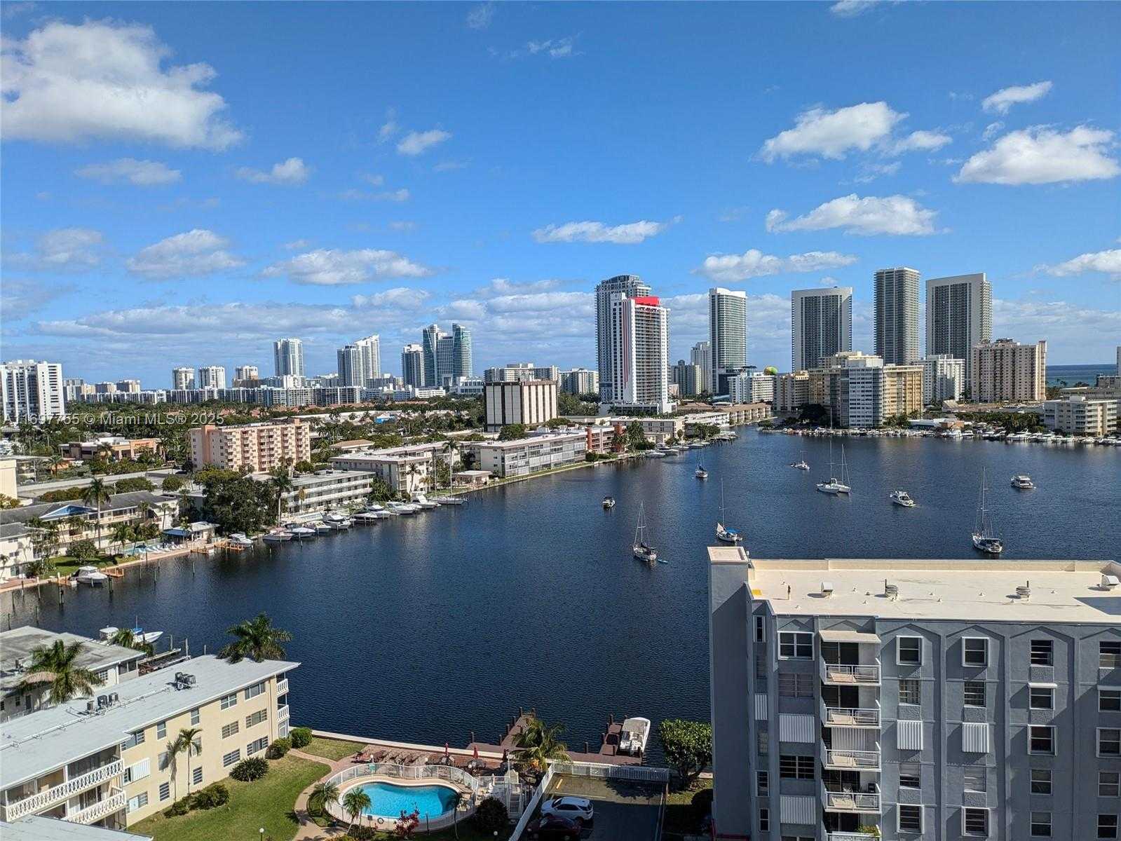 Small Image of 437 GOLDEN ISLES DR #15F, Hallandale Beach Number 2
