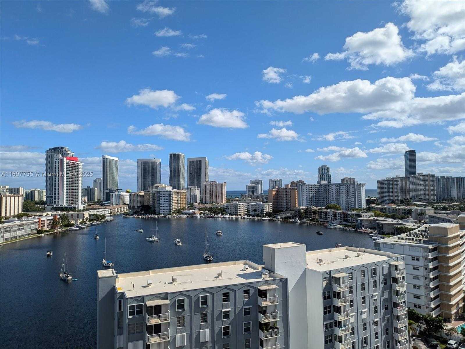 Small Image of 437 GOLDEN ISLES DR #15F, Hallandale Beach Number 4
