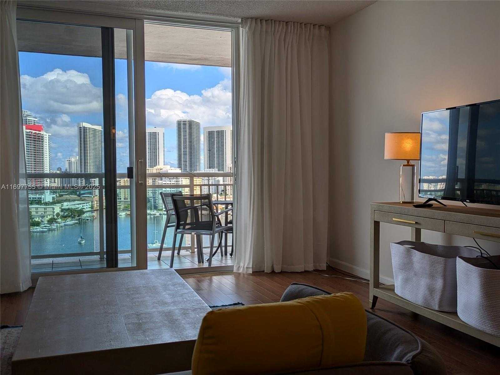 Small Image of 437 GOLDEN ISLES DR #15F, Hallandale Beach Number 5
