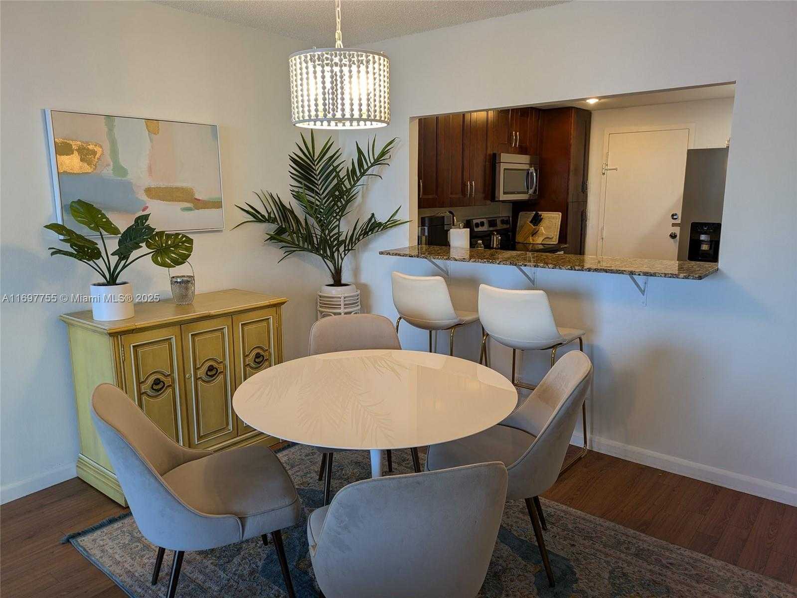 Small Image of 437 GOLDEN ISLES DR #15F, Hallandale Beach Number 9