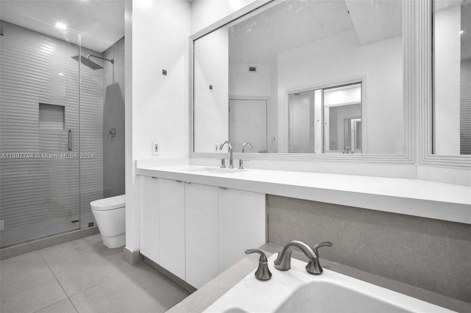 Small Image of 20185 EAST COUNTRY CLUB DR #206, Aventura Number 14