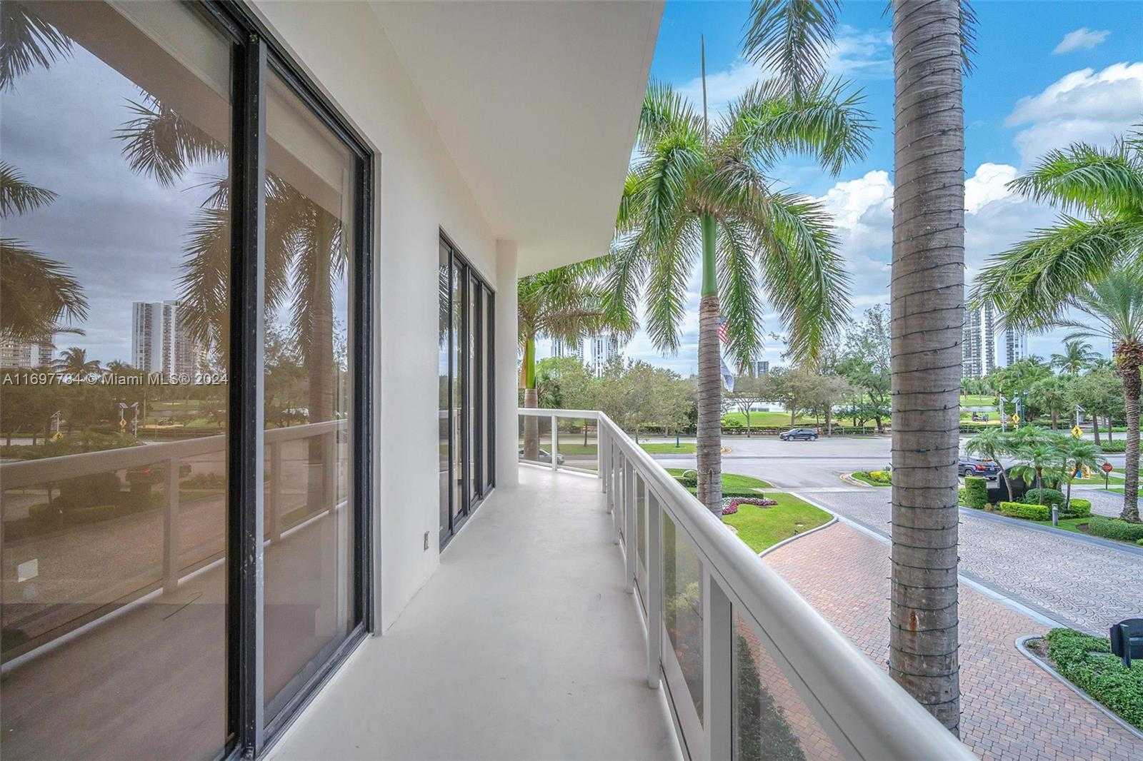 Small Image of 20185 EAST COUNTRY CLUB DR #206, Aventura Number 18