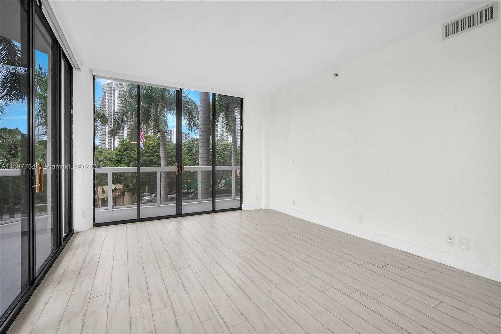 Small Image of 20185 EAST COUNTRY CLUB DR #206, Aventura Number 26