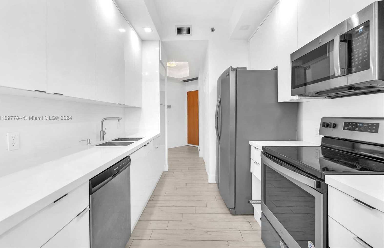 Small Image of 20185 EAST COUNTRY CLUB DR #206, Aventura Number 8