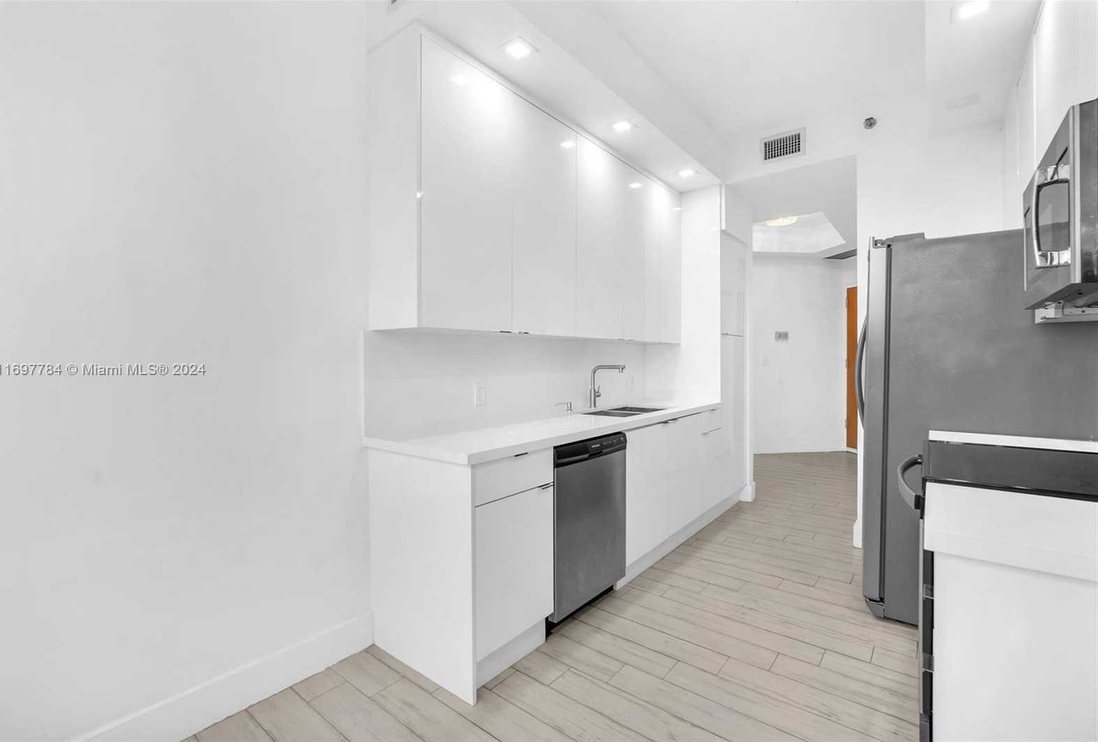 Small Image of 20185 EAST COUNTRY CLUB DR #206, Aventura Number 9