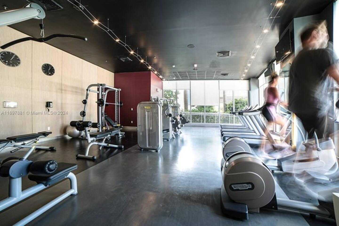 Small Image of 2600 E Hallandale Beach Blvd, Hallandale Beach, FL 33009, USA Number 24