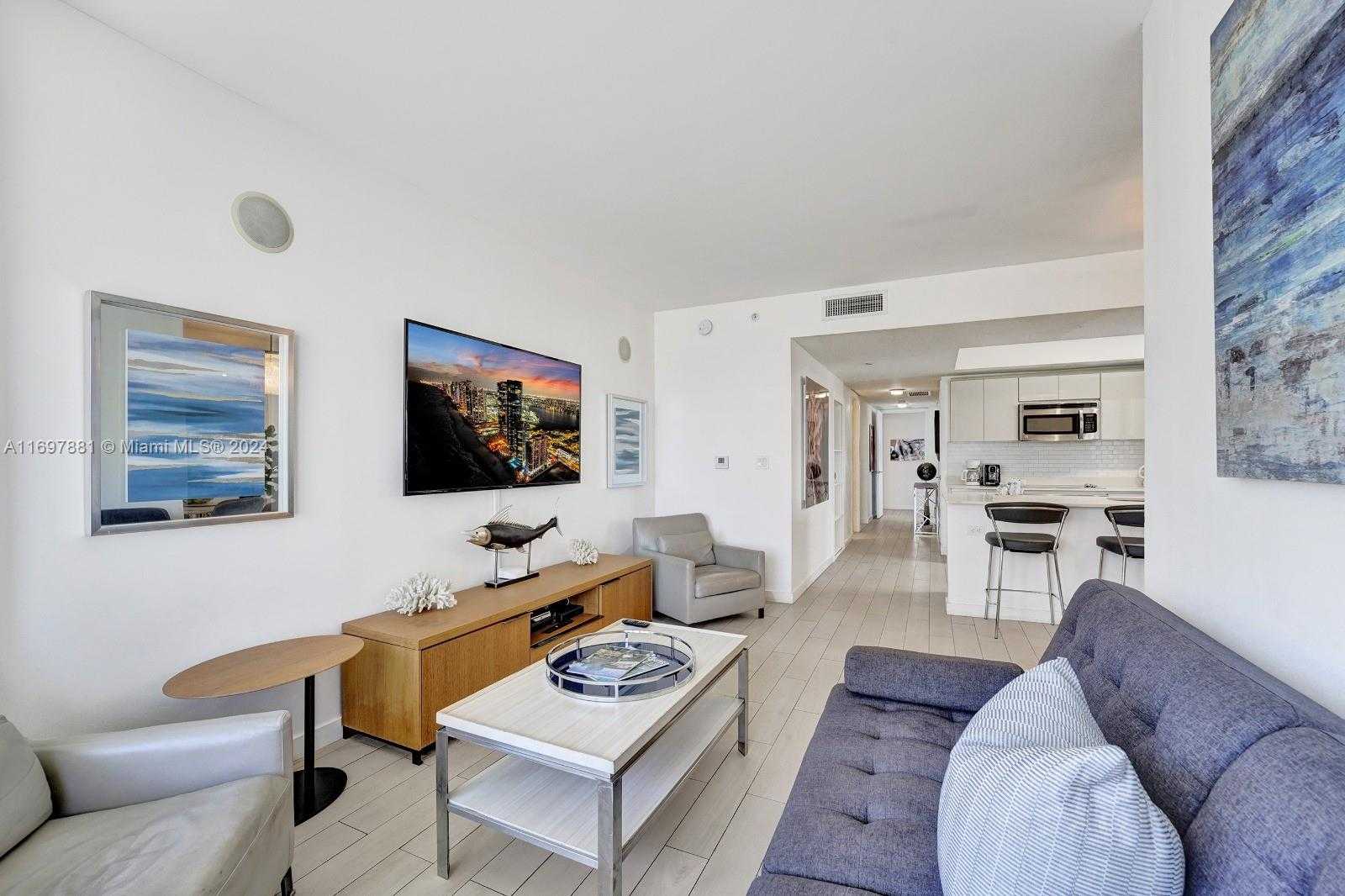 Small Image of 2600 E Hallandale Beach Blvd, Hallandale Beach, FL 33009, USA Number 9