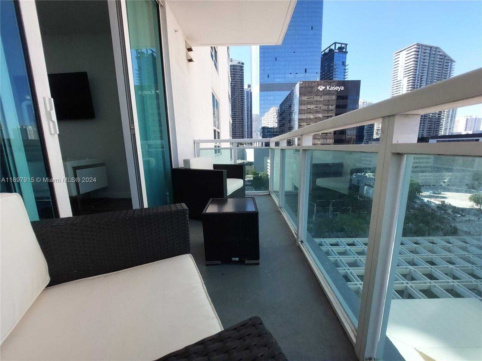 Small Image of 950 BRICKELL BAY DR #1102, Miami Number 14