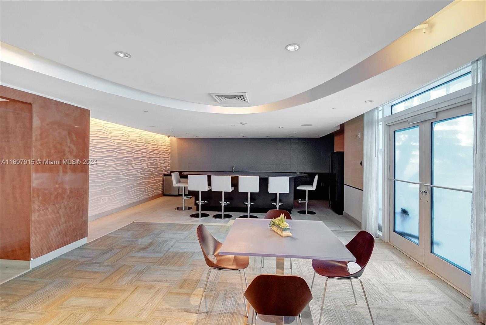 Small Image of 950 BRICKELL BAY DR #1102, Miami Number 22