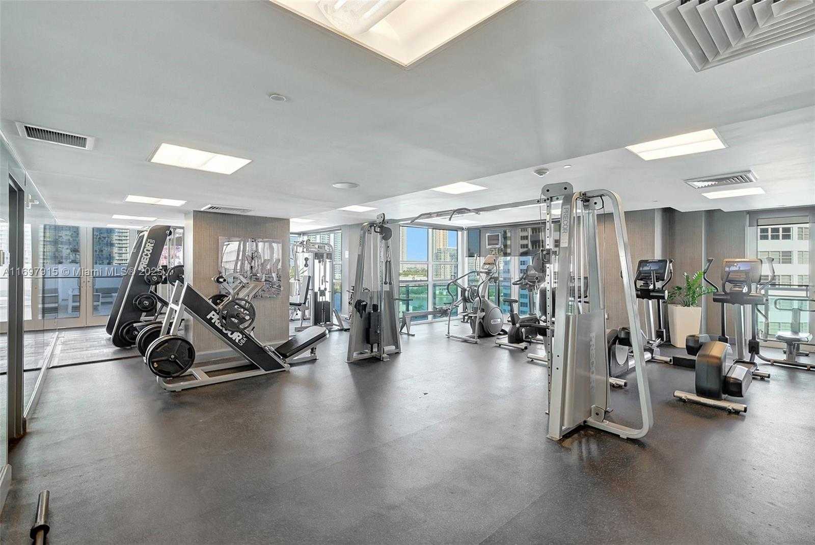 Small Image of 950 BRICKELL BAY DR #1102, Miami Number 24