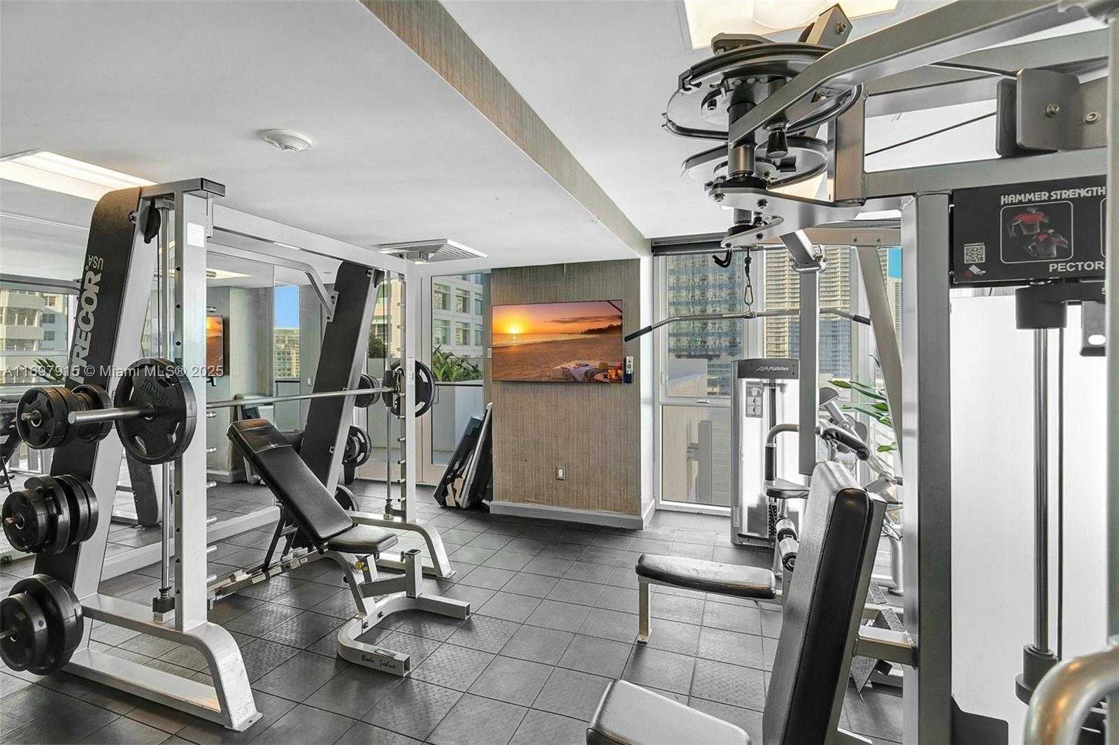 Small Image of 950 BRICKELL BAY DR #1102, Miami Number 25