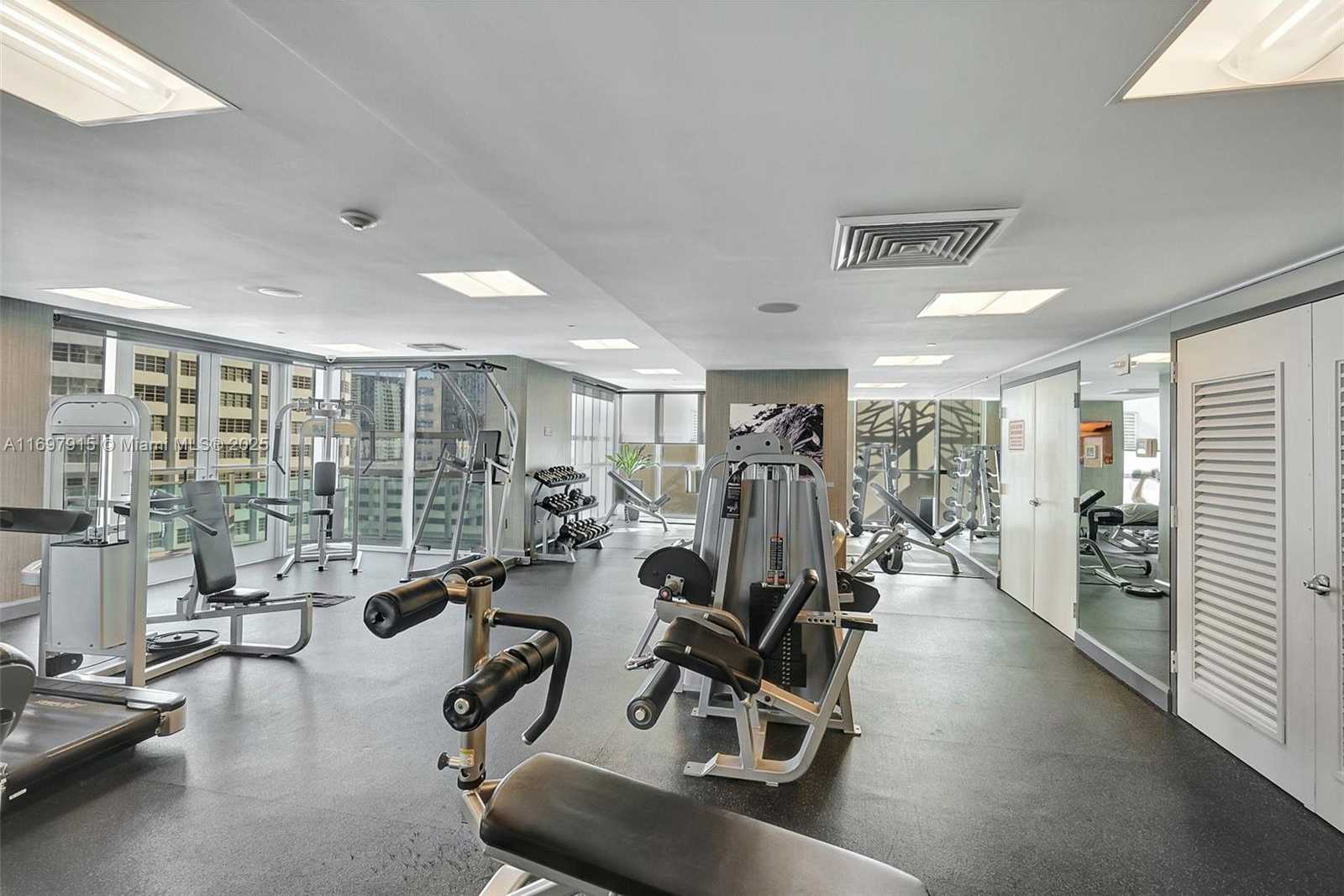Small Image of 950 BRICKELL BAY DR #1102, Miami Number 27