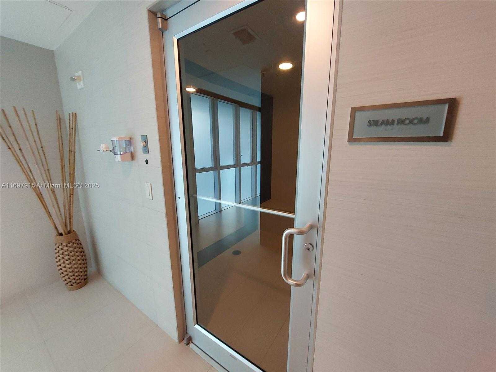 Small Image of 950 BRICKELL BAY DR #1102, Miami Number 28