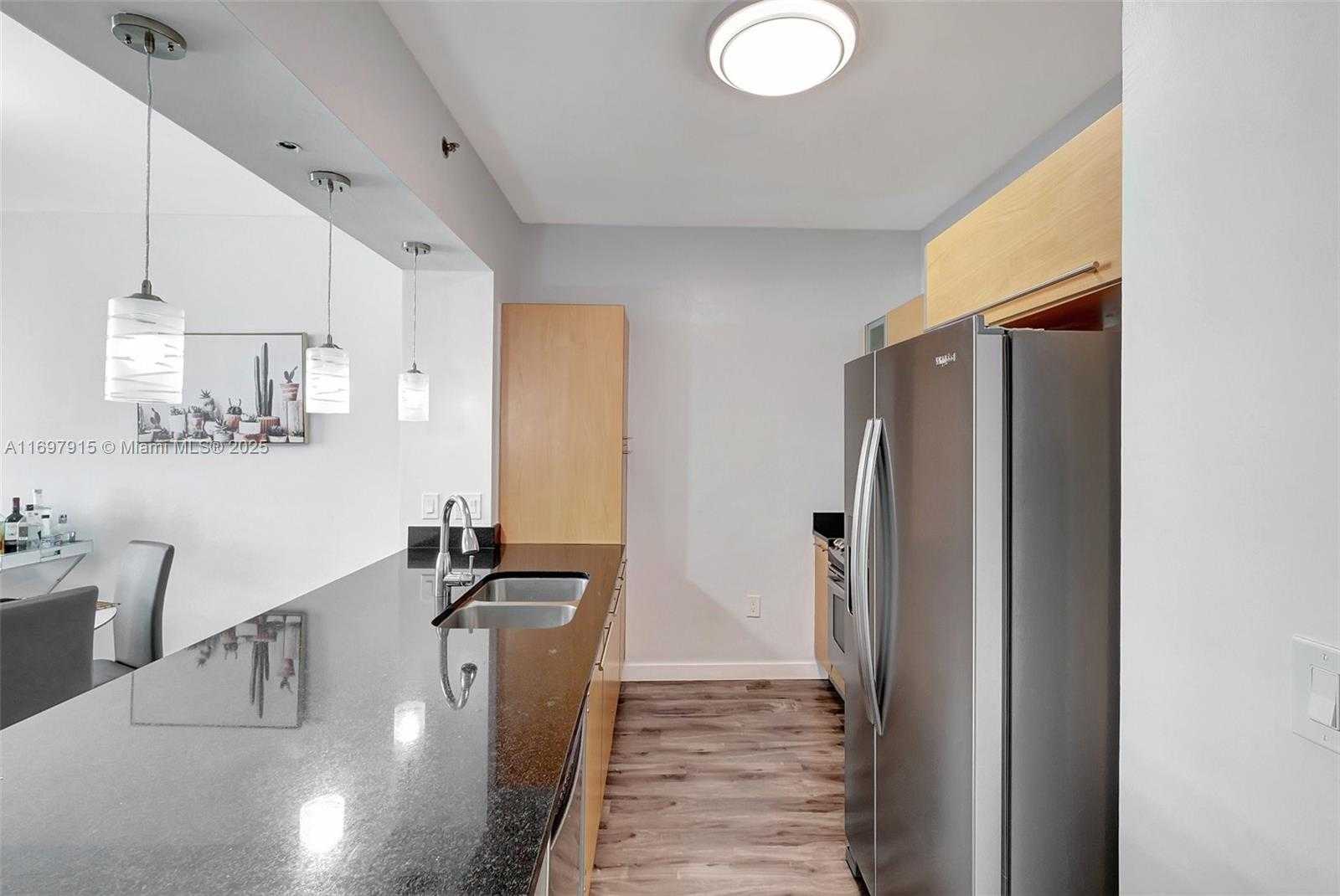 Small Image of 950 BRICKELL BAY DR #1102, Miami Number 9
