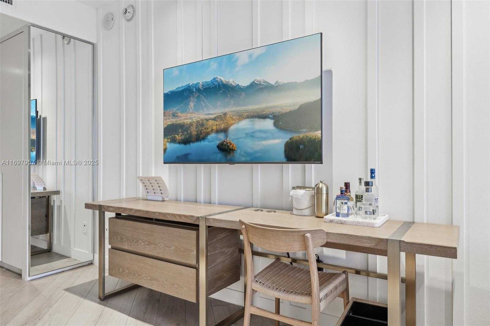 Small Image of 2201 COLLINS AVE #623, Miami Beach Number 11