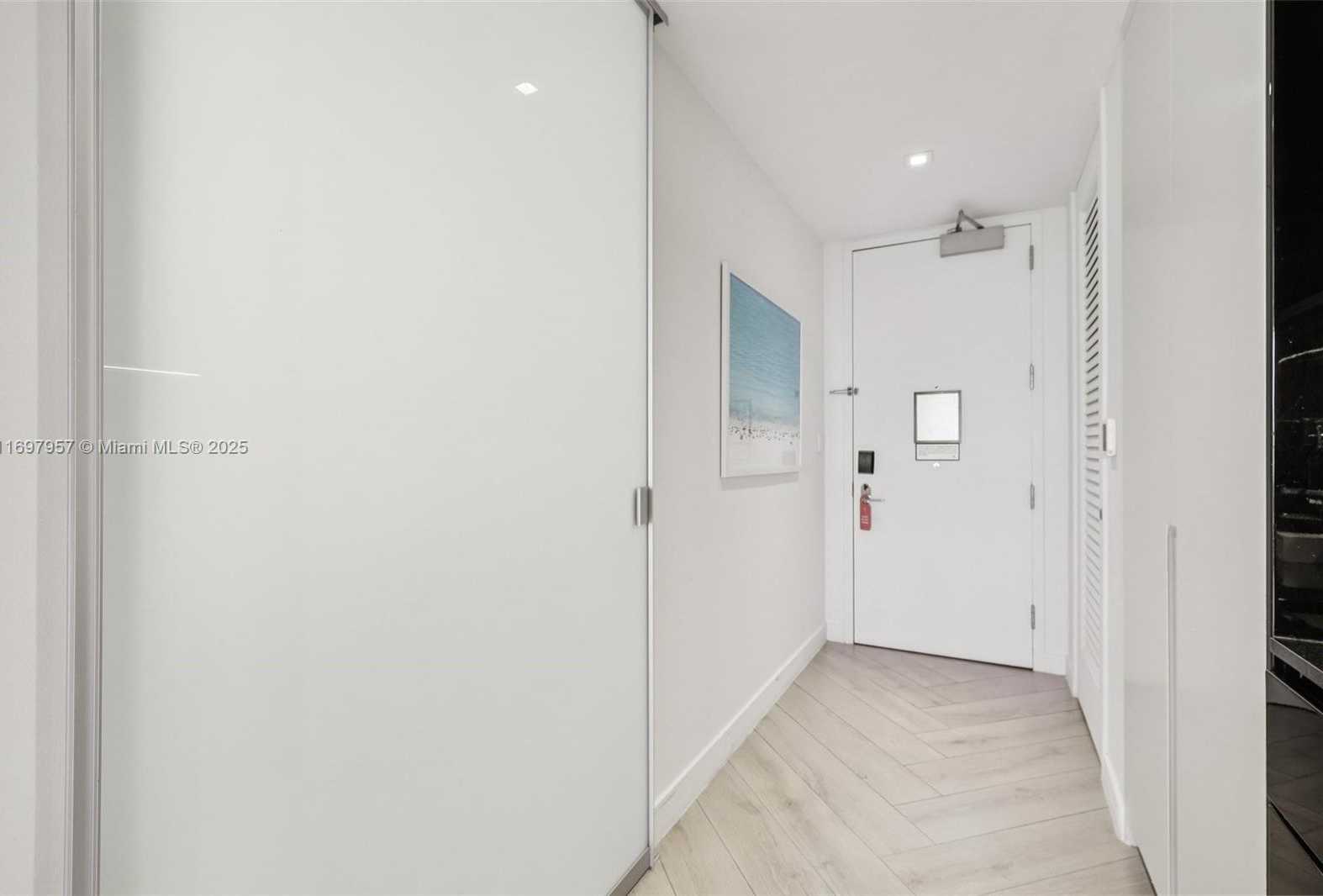 Small Image of 2201 COLLINS AVE #623, Miami Beach Number 15