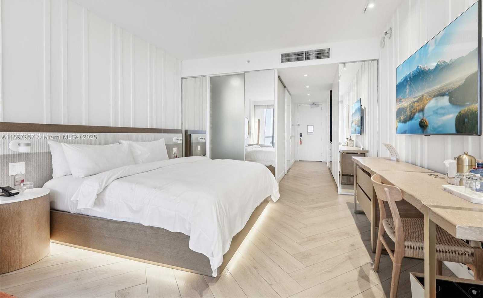 Small Image of 2201 COLLINS AVE #623, Miami Beach Number 7