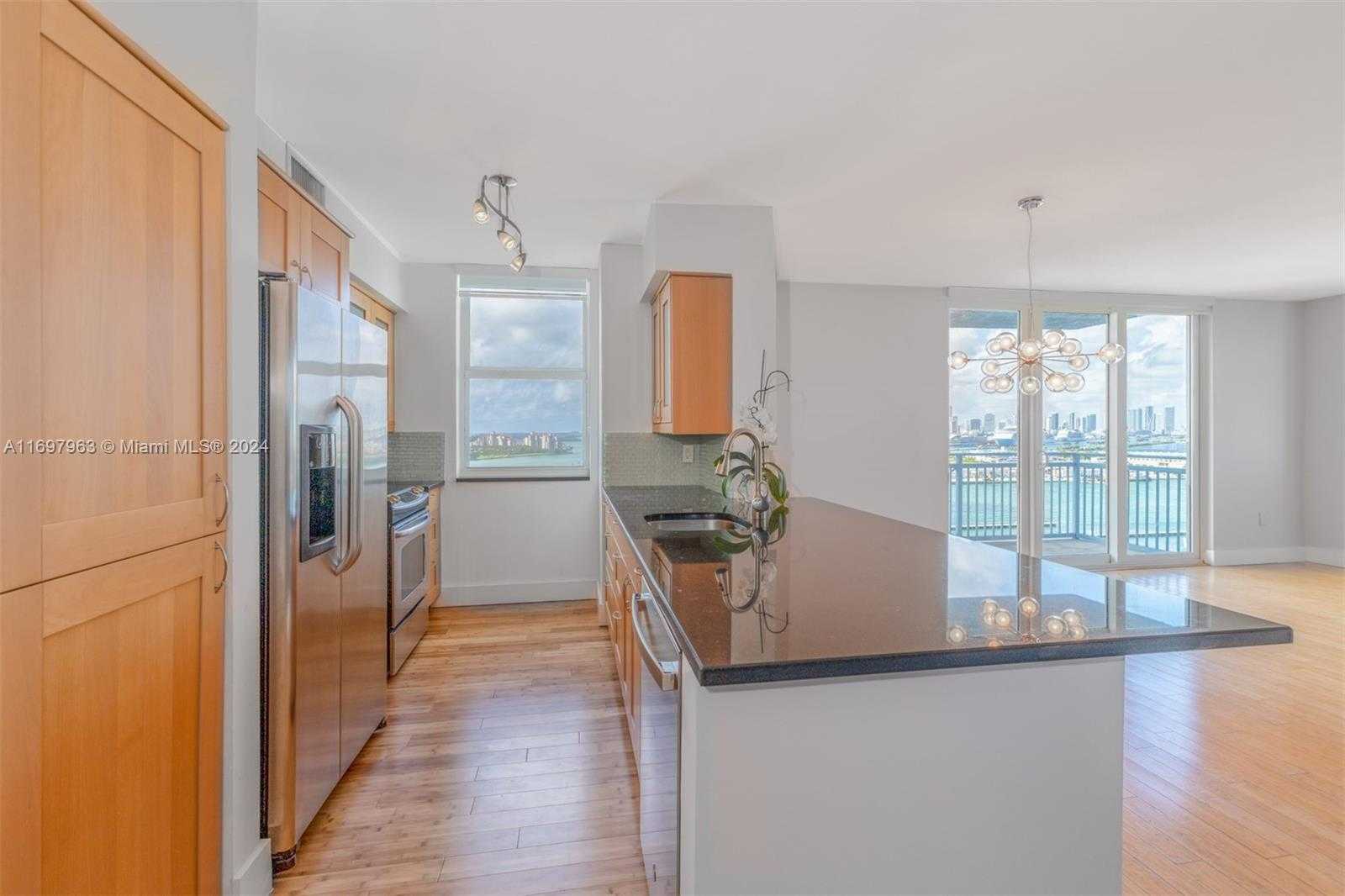 Small Image of 90 ALTON RD #1712, Miami Beach Number 16