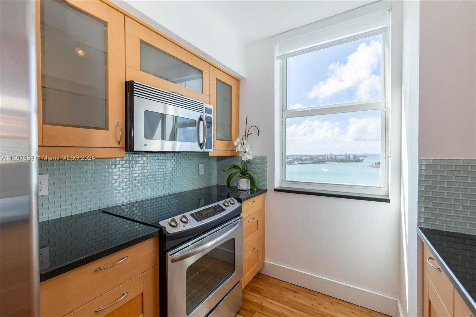 Small Image of 90 ALTON RD #1712, Miami Beach Number 4