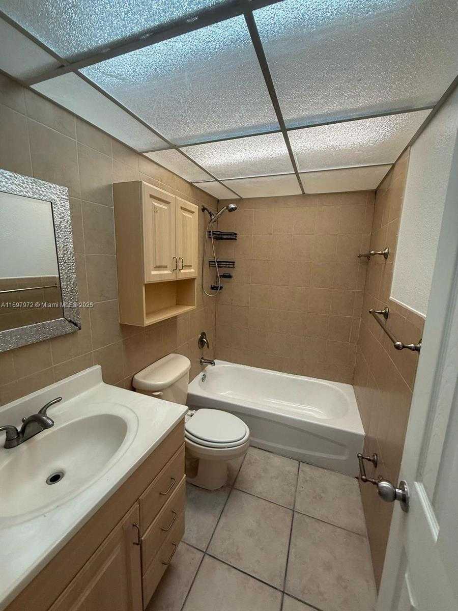 Small Image of 7000 NORTH WEST 186TH ST #4-114, Hialeah Number 11