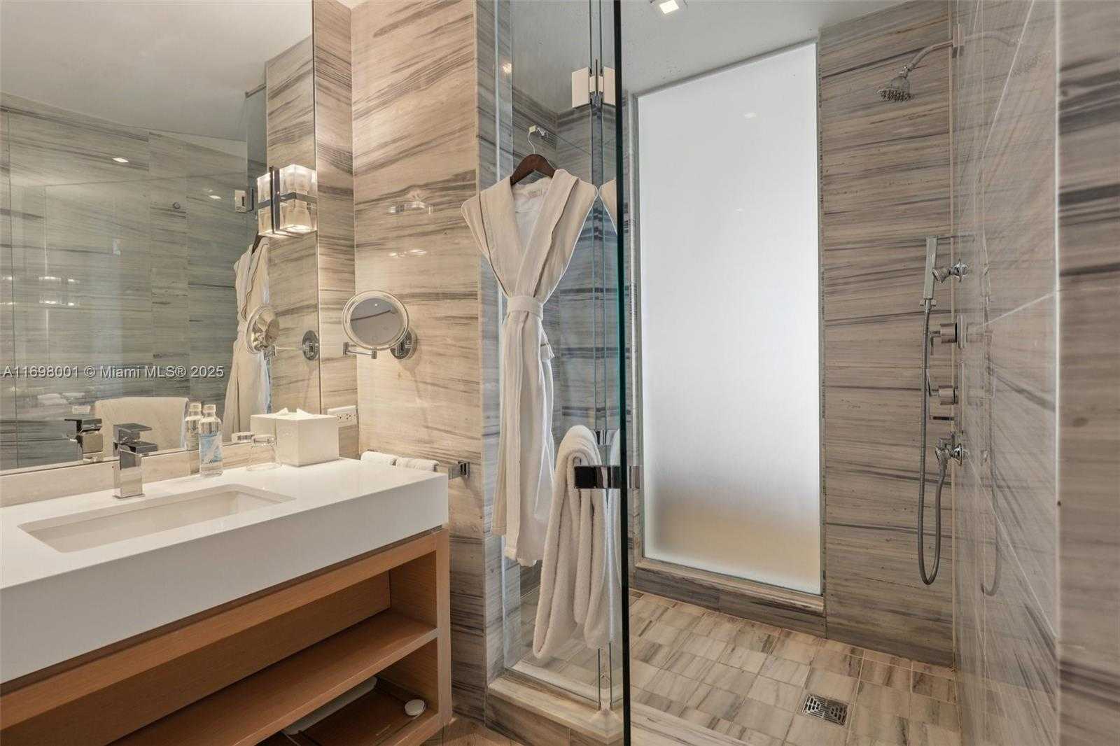 Small Image of 2201 COLLINS AVE #1013, Miami Beach Number 21