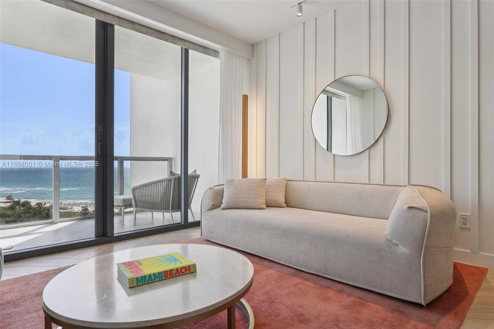Small Image of 2201 COLLINS AVE #1013, Miami Beach Number 3