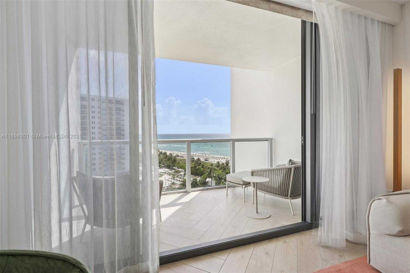 Small Image of 2201 COLLINS AVE #1013, Miami Beach Number 5