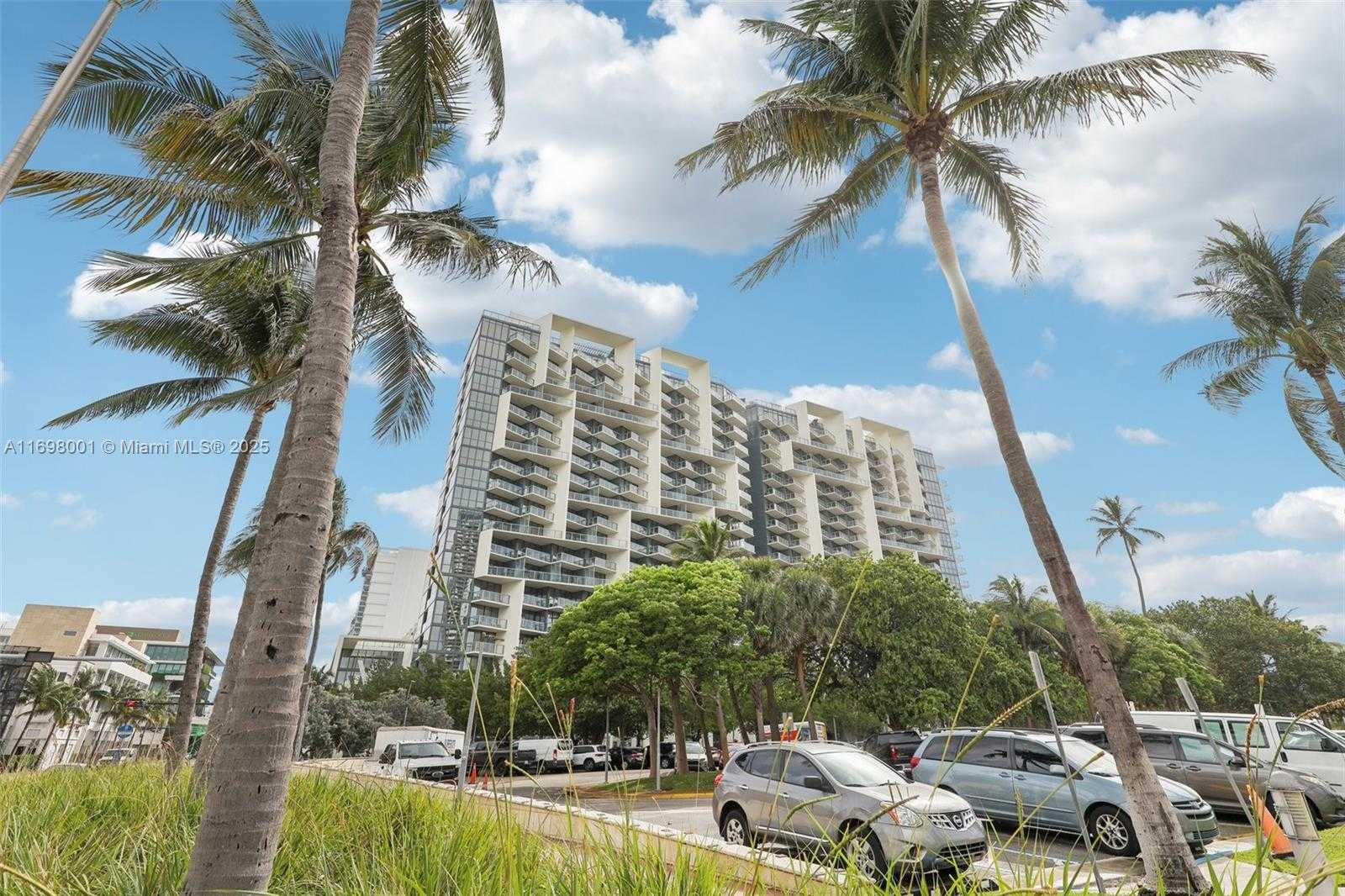 Small Image of 2201 COLLINS AVE #1013, Miami Beach Number 7
