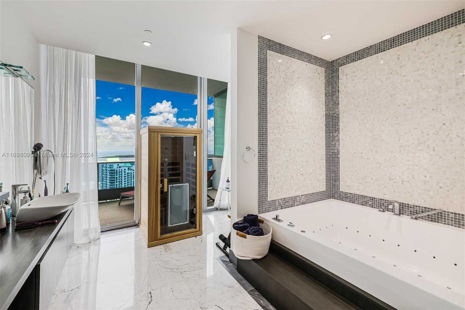 Small Image of 200 BISCAYNE BOULEVARD WAY #5301, Miami Number 14