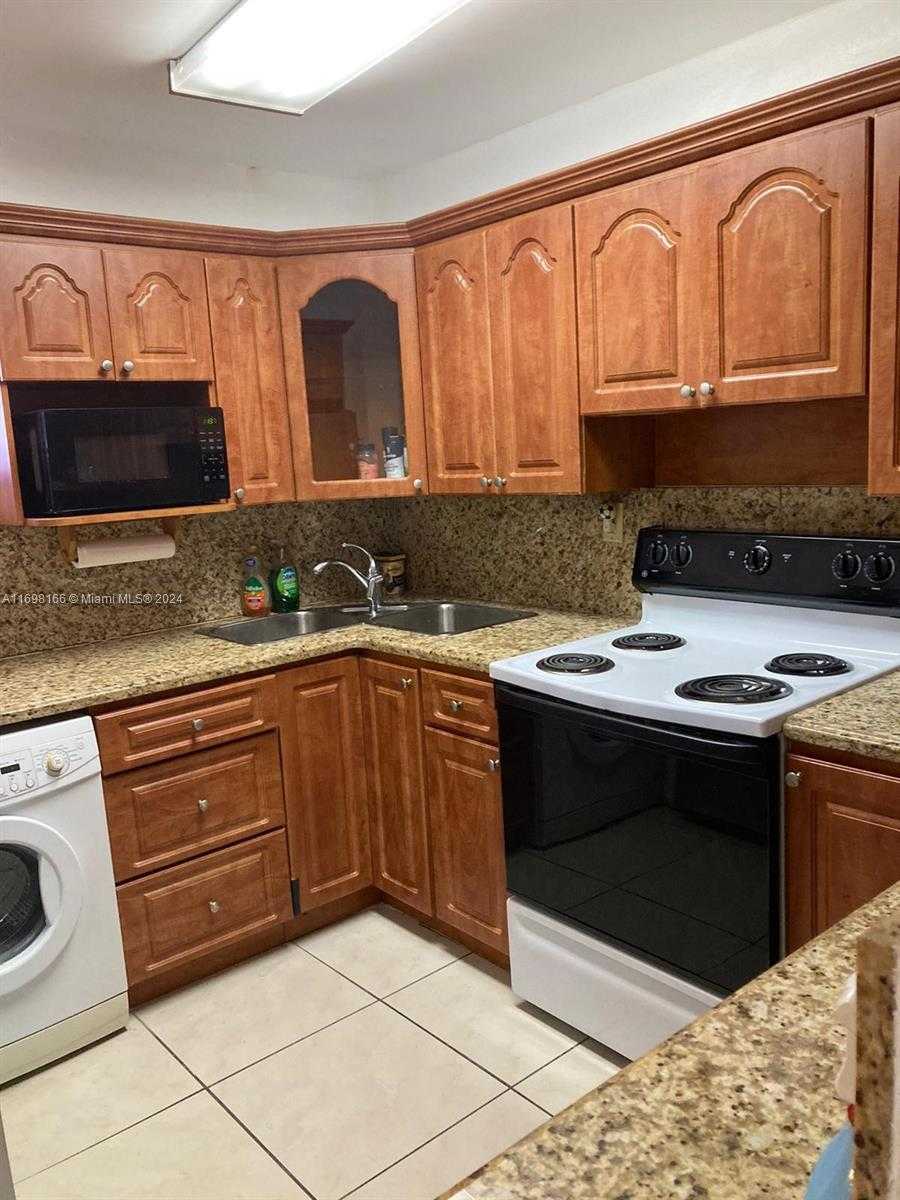 Small Image of 1850 WEST 56TH ST #2307, Hialeah Number 3
