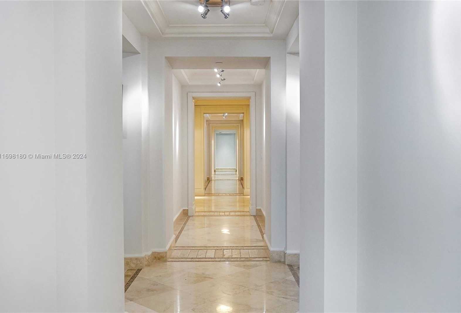 Small Image of 5801 Collins Ave, Miami Beach, FL 33140, USA Number 13
