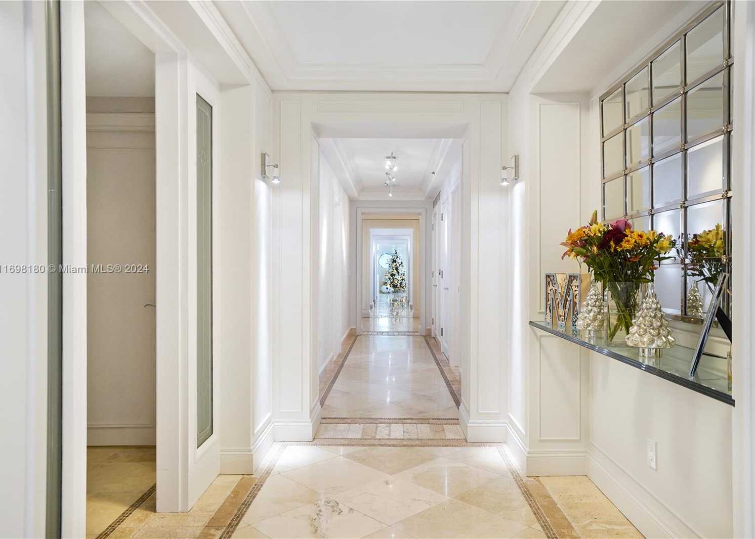 Small Image of 5801 Collins Ave, Miami Beach, FL 33140, USA Number 17