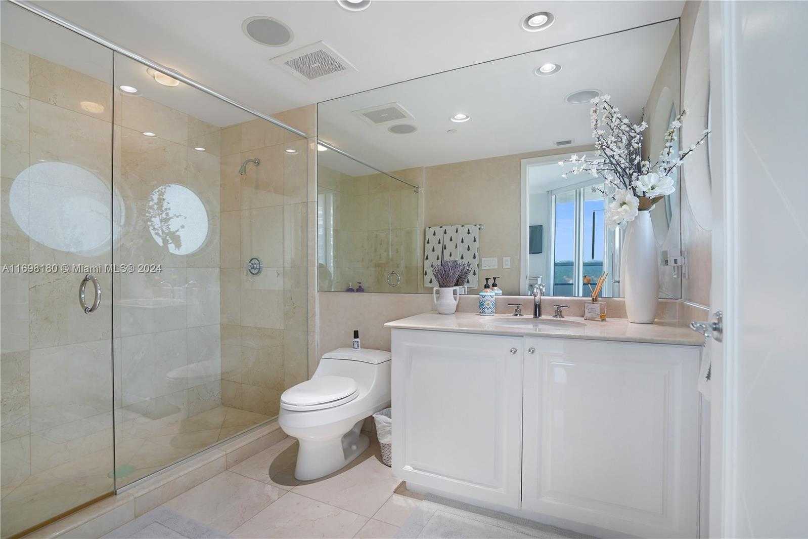 Small Image of 5801 Collins Ave, Miami Beach, FL 33140, USA Number 19