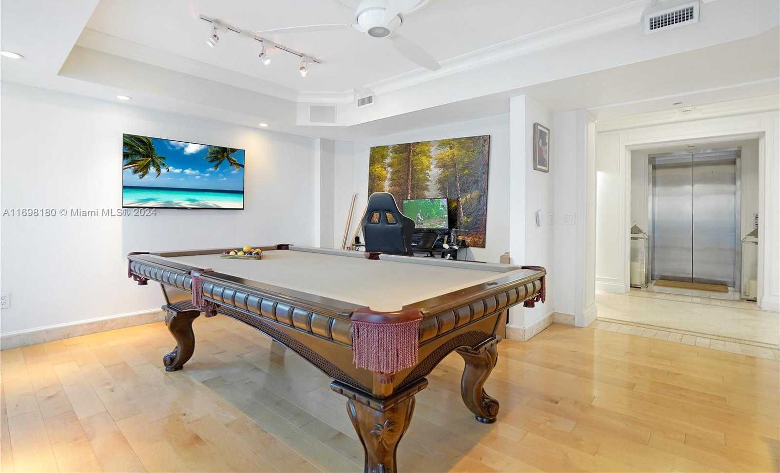 Small Image of 5801 Collins Ave, Miami Beach, FL 33140, USA Number 5