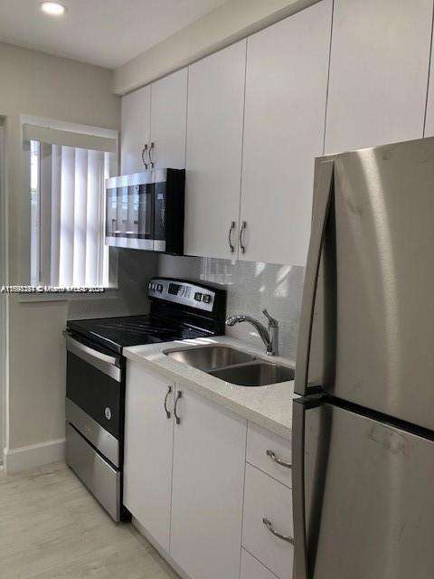 Small Image of 3530 SOUTH WEST 9TH TER #6B, Miami Number 5