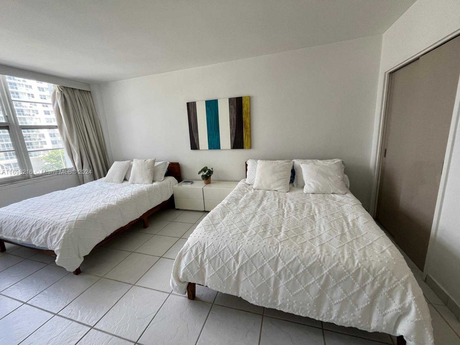 Small Image of 5700 COLLINS AVE #5B, Miami Beach Number 12
