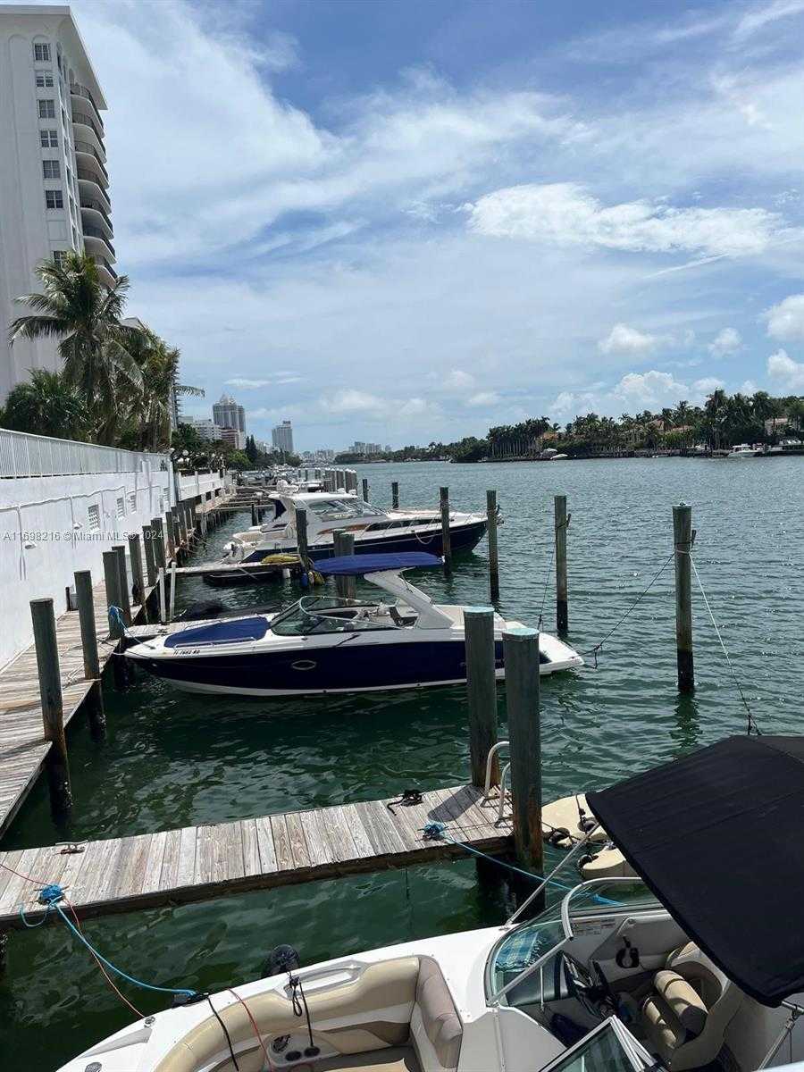 Small Image of 5700 COLLINS AVE #5B, Miami Beach Number 16