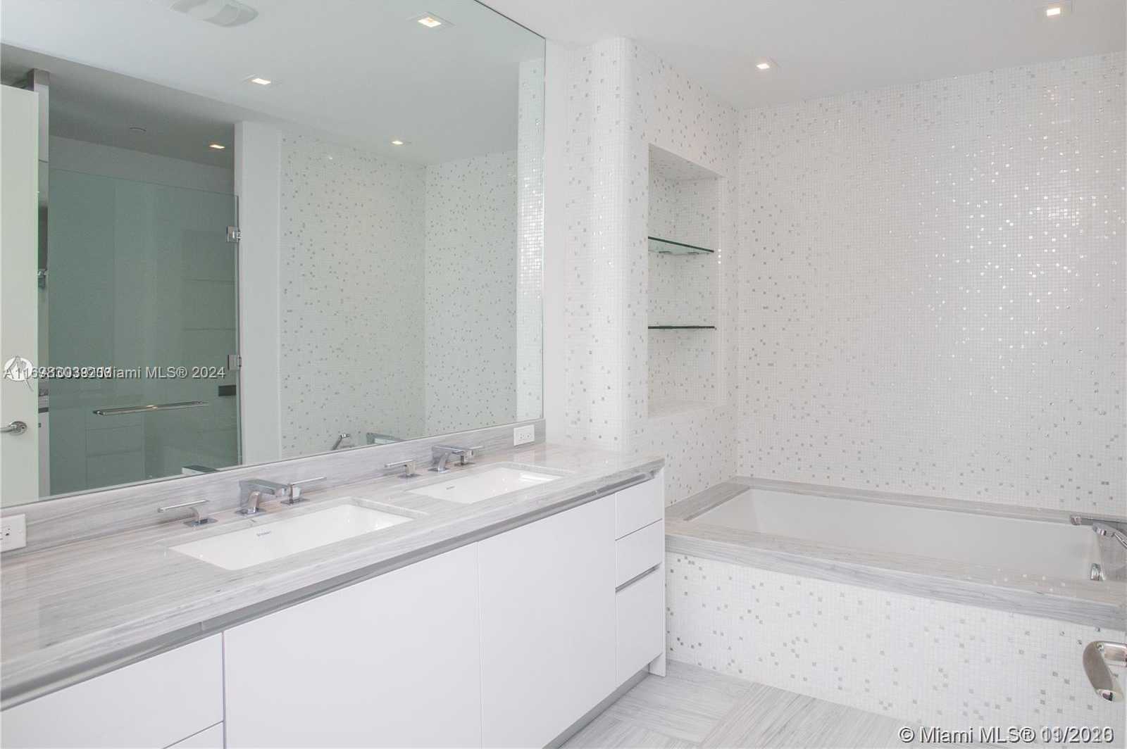 Small Image of 16901 COLLINS AVE #1402, Sunny Isles Beach Number 15