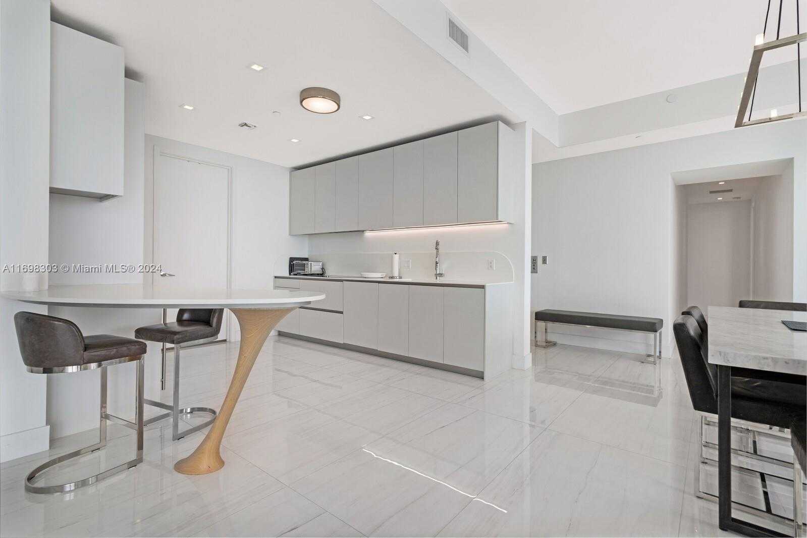 Small Image of 16901 COLLINS AVE #1402, Sunny Isles Beach Number 27