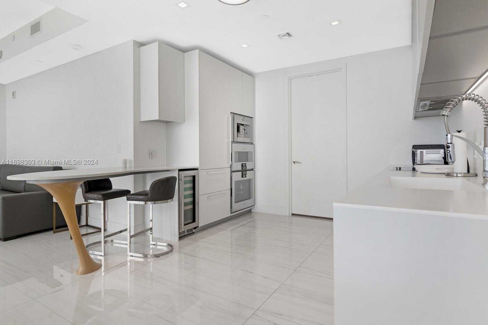 Small Image of 16901 COLLINS AVE #1402, Sunny Isles Beach Number 46