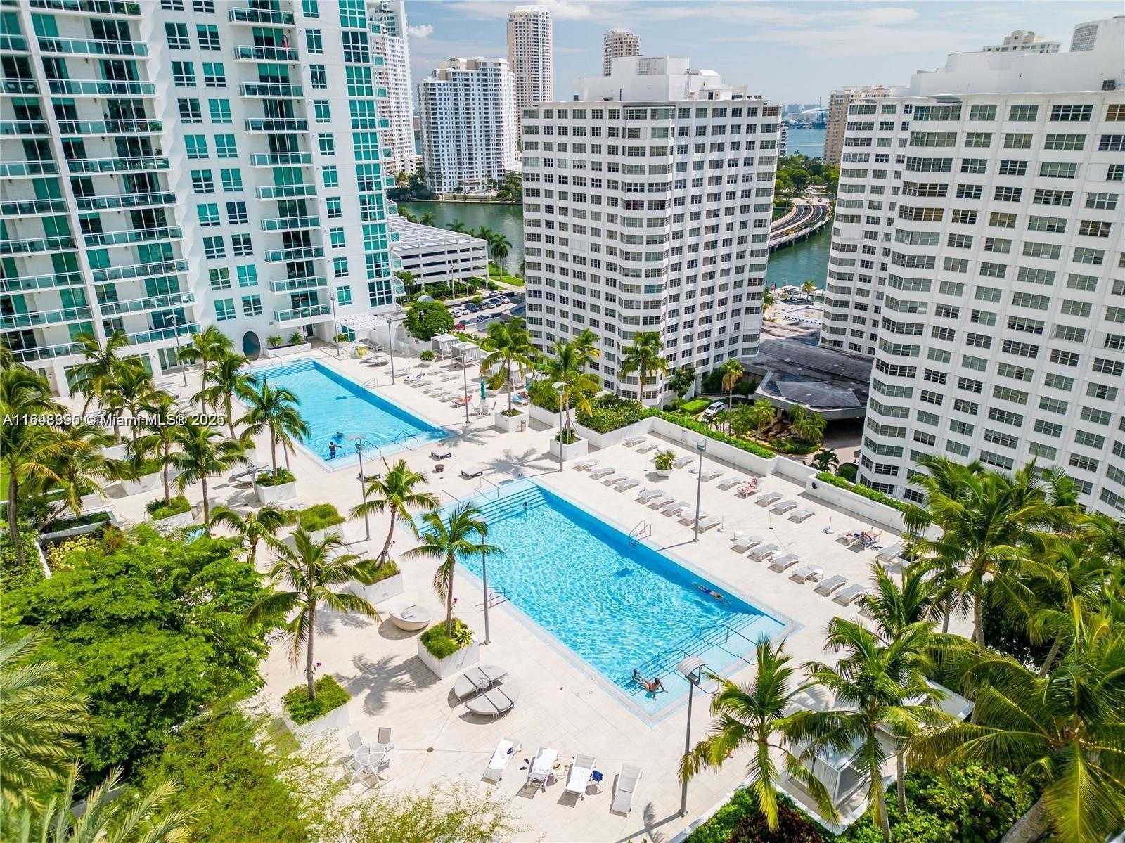 Small Image of 950 BRICKELL BAY DR #802, Miami Number 2