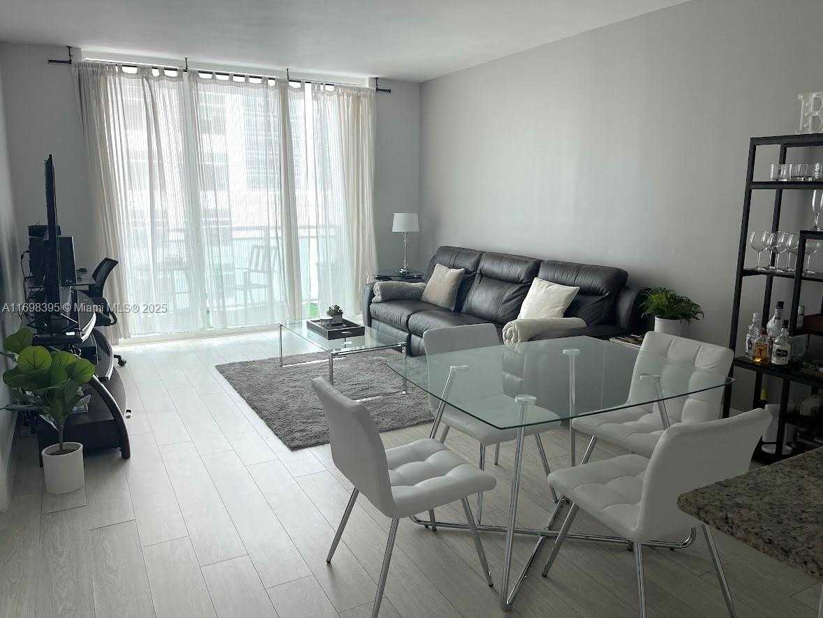 Small Image of 950 BRICKELL BAY DR #802, Miami Number 22
