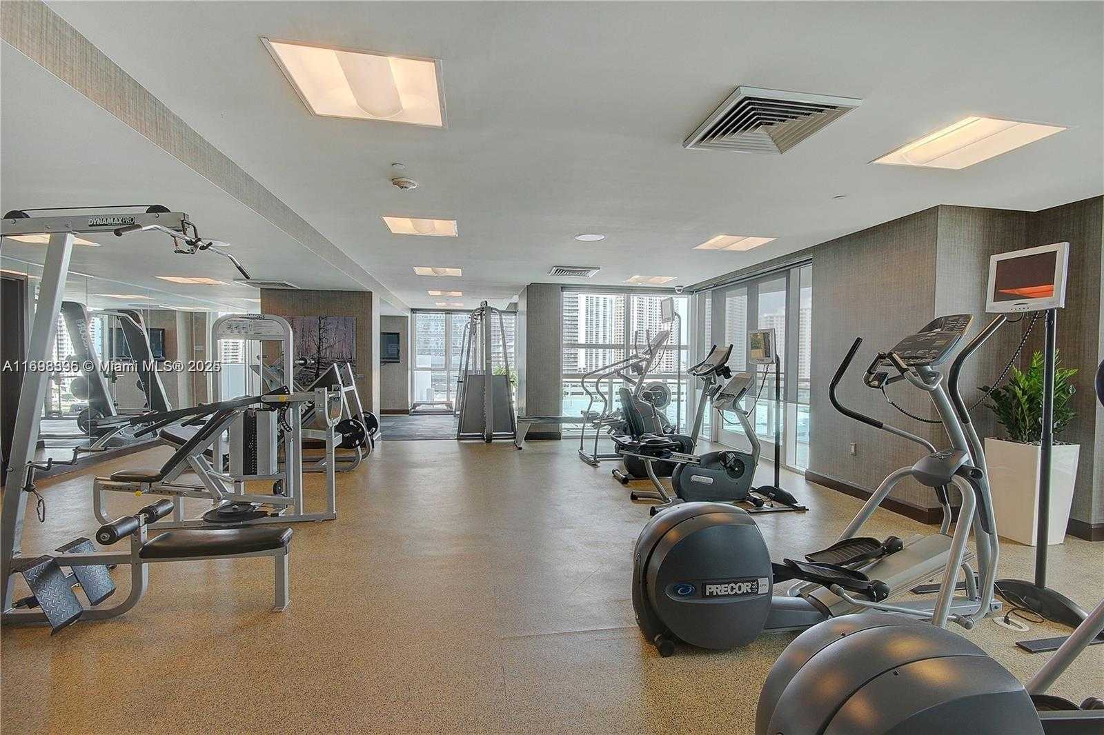 Small Image of 950 BRICKELL BAY DR #802, Miami Number 35