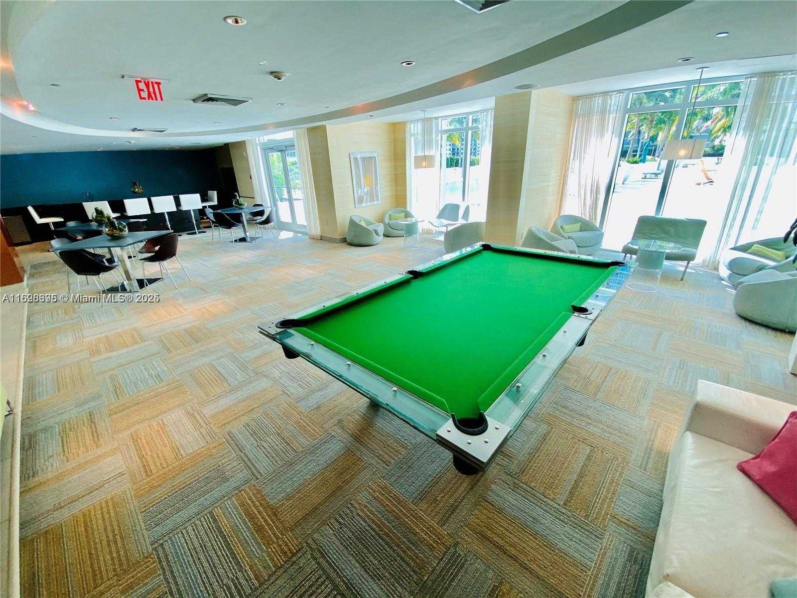 Small Image of 950 BRICKELL BAY DR #802, Miami Number 46