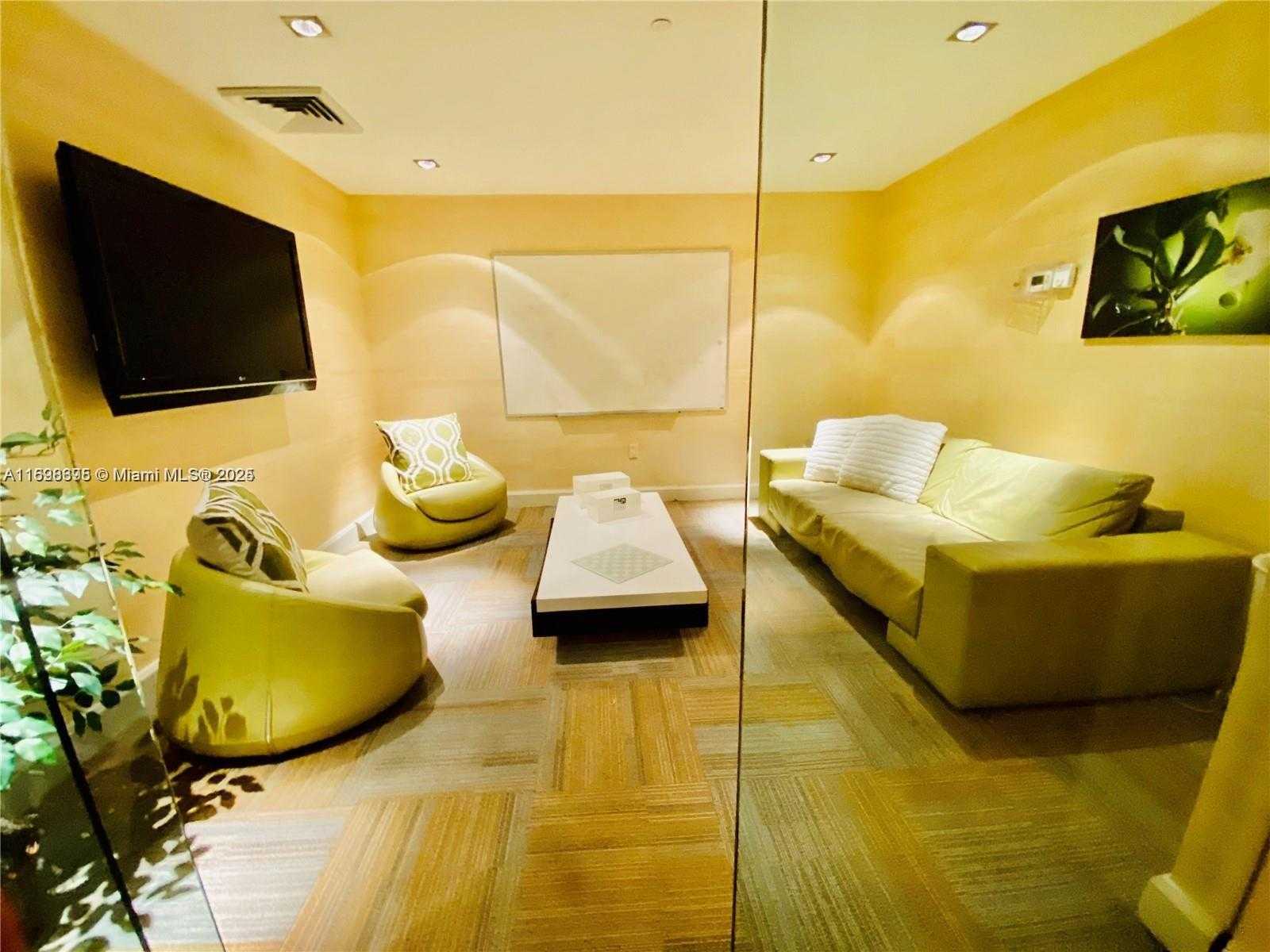 Small Image of 950 BRICKELL BAY DR #802, Miami Number 54