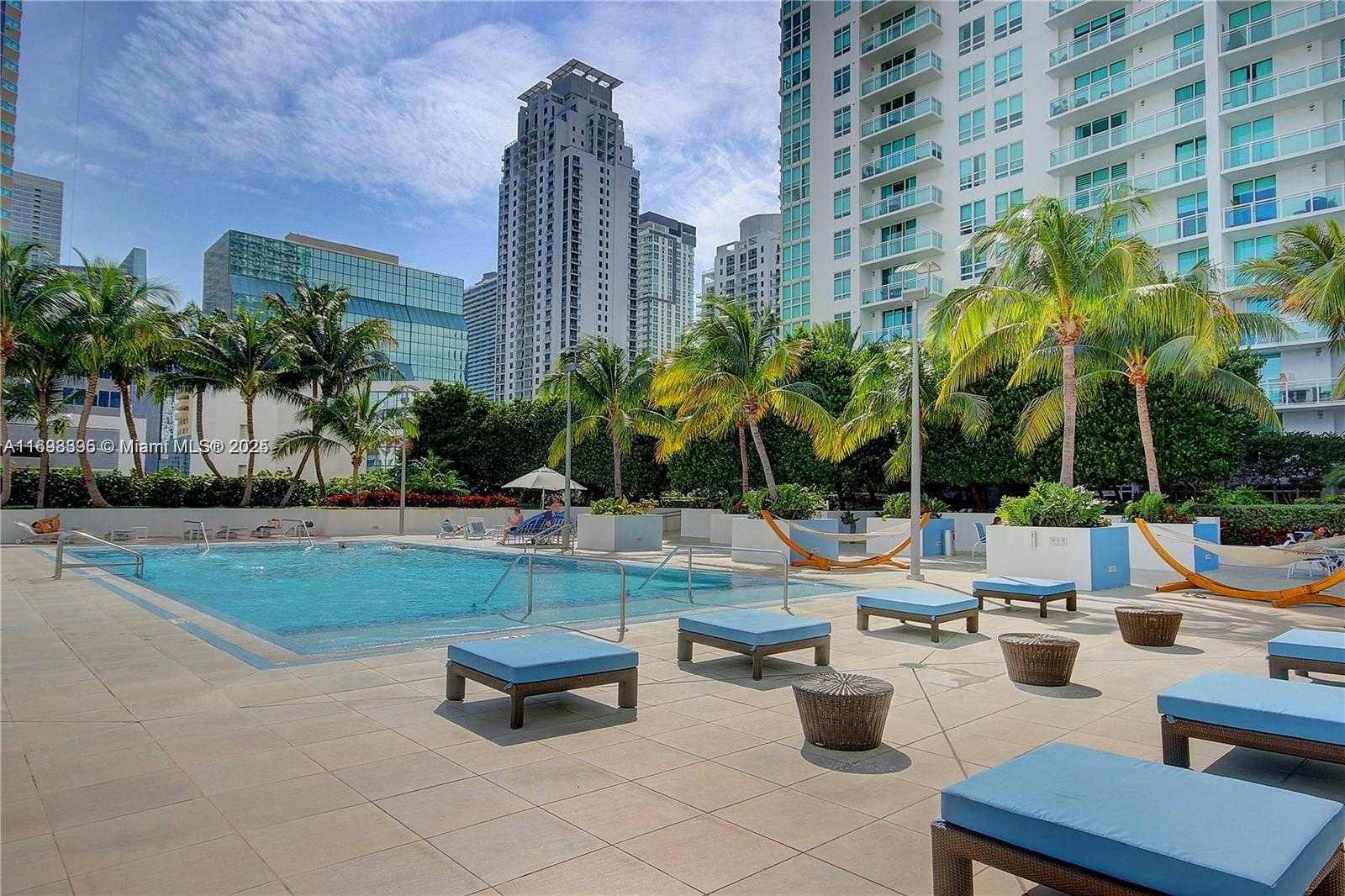 Small Image of 950 BRICKELL BAY DR #802, Miami Number 62