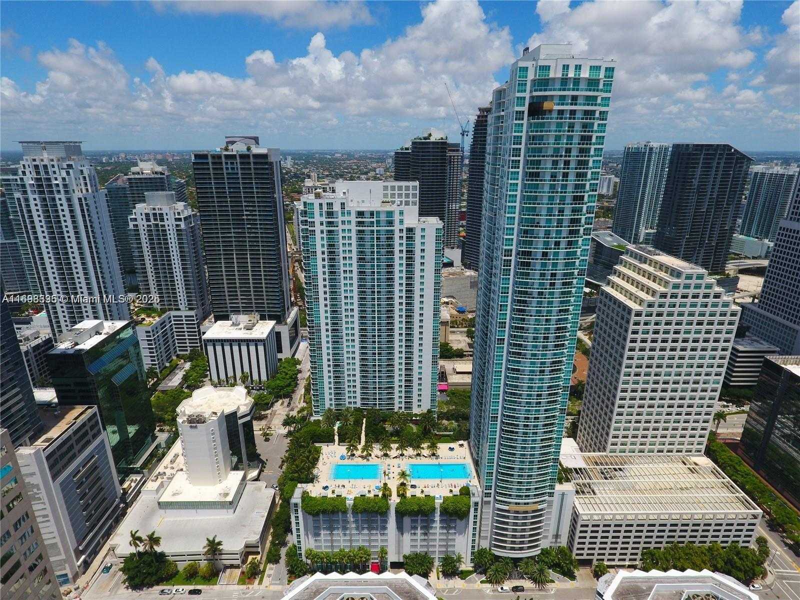 Small Image of 950 BRICKELL BAY DR #802, Miami Number 65